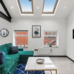 https://new-york-living-in-castleford.yorkshirehotels.net