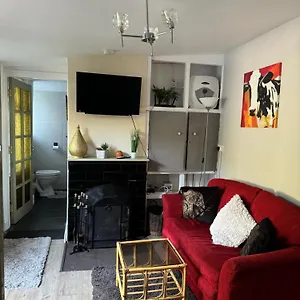 https://the-chalet.galwayhotelsireland.net